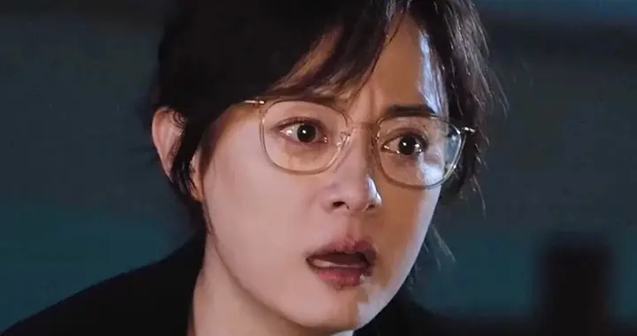 女演员长相有多重要？把43岁孙俪和51岁梅婷对比，差距一目了然