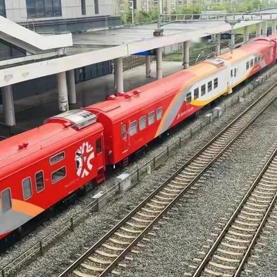 飞跃D：酒店式列车即将运行[鼓掌]