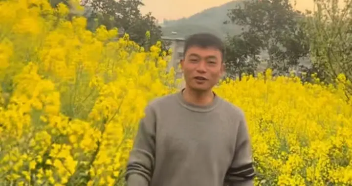 小丫迁娃户口入现任户籍曝光！小超求陪伴，全网吵翻！