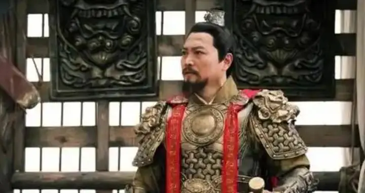 唐玄宗让宫女做战袄，收到战袄后，哥舒翰眉头紧锁：封存，上表