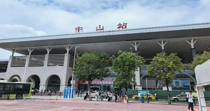 中国唯一以国家领袖命名的城市，古代仅是一个镇，夏天比较舒服
