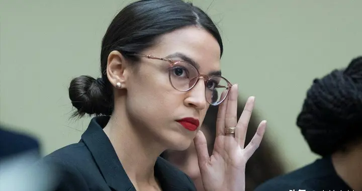 美国女议员因反对轰炸伊朗，呼吁弹劾特朗普，曾被他骂滚出美国