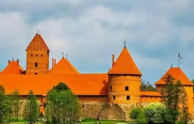 立陶宛被称为“红灯区”的原因，去了才知道这个小国混的有多惨