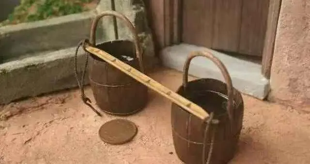 生产队那个年代（183）—传统老物件：水桶