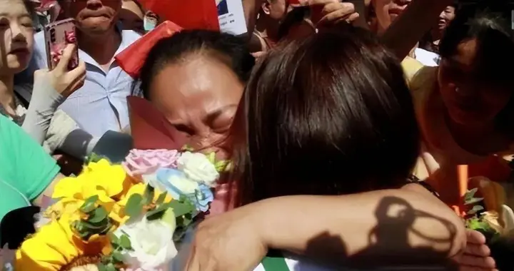 长沙女孩4岁时被拐，因一条视频寻亲成功，亲生父母等了她33年
