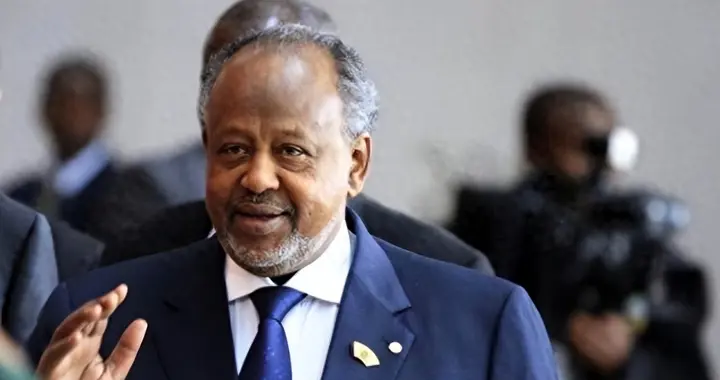 美国100年没救活的国家，中国仅用3年救活，为报恩竟让中国设基地