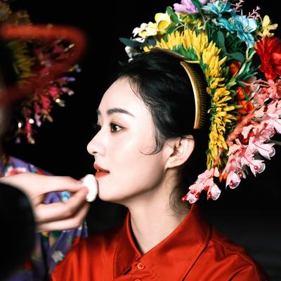 与莎同行岁月有情