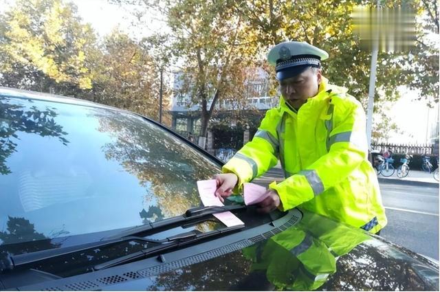 一年违规罚款将近2000亿！交警的工资是由国家发放，那钱哪去了？