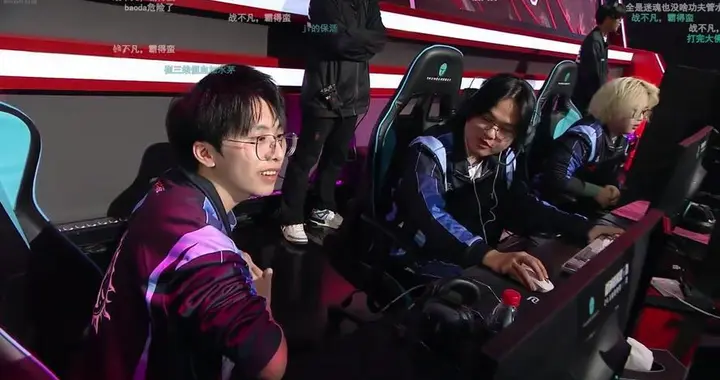 清雨毁号事件：10秒清空一个亿的网络盛宴，谁按下了那个按钮？