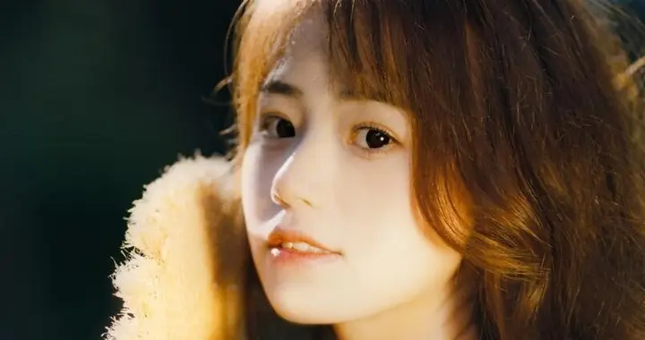 女人一旦默许你靠近，往往会有这3个信号