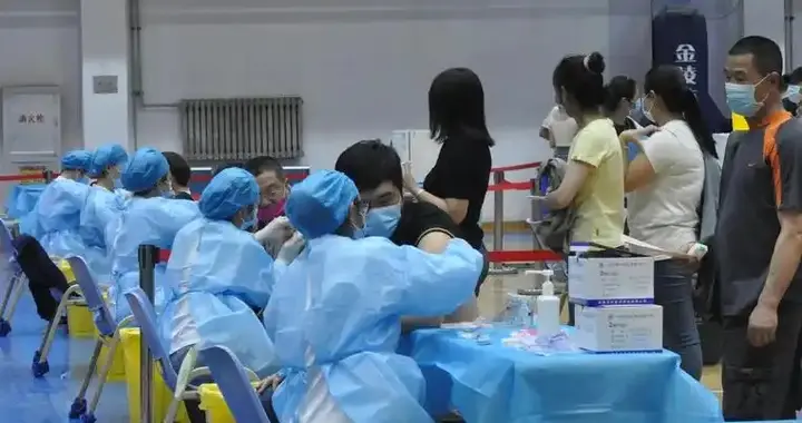 科兴疫苗再次被热议，当年打完三针的人，该怎么理性看待这件事
