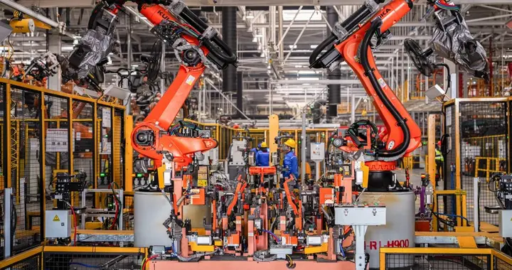 从智能化生产到毫米级工艺，超330项“全身体检”打造智趣烈马