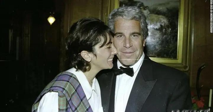 爱泼斯坦案再曝猛料：女姘头负责猎色，坐床边旁观，细扒一言难尽