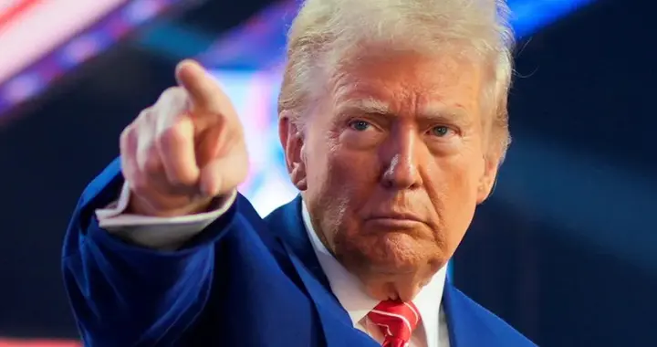 特朗普紧急发文，直言美国可能“会完蛋”，中国已是他的最大救星