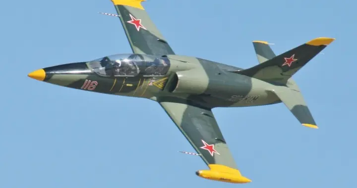 俄罗斯空天军一架L-39“信天翁”教练机，在克拉斯诺达尔地区坠毁