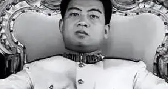 1941年的金边王宫，19岁的西哈努克刚登基不久。