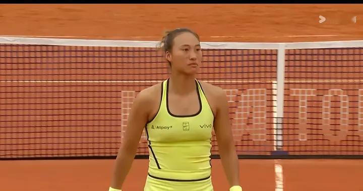 正在免费直播网球WTA1000罗马站第二轮 郑钦文VS布克沙