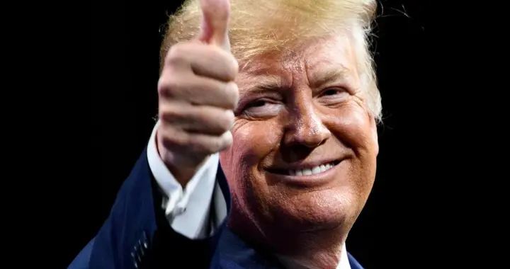 5万亿续战、2.5万亿停火！特朗普天价勒索，海湾国家被架火上烤