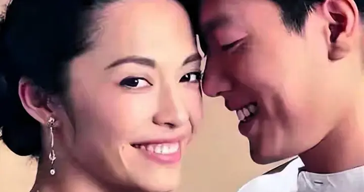 曹郁没想到，与自己官宣离婚仅1天，姚晨就因凌潇肃“深陷泥潭”