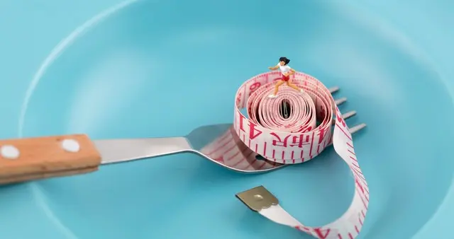 减肥掉秤：我的体重稳在2位数，不靠节食，靠这个习惯