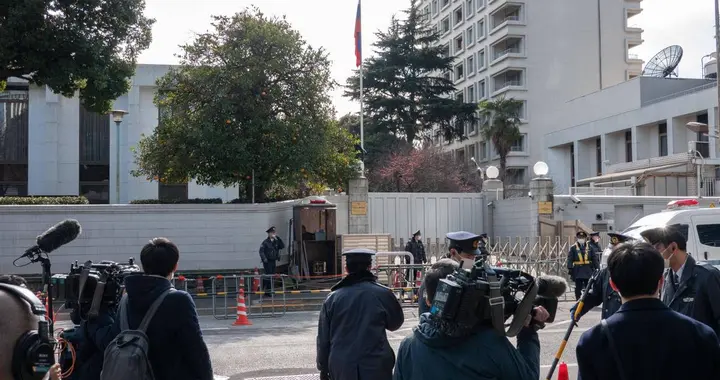 日本全民选择复活军国主义，因为他们知道，成功了，他们都有利益