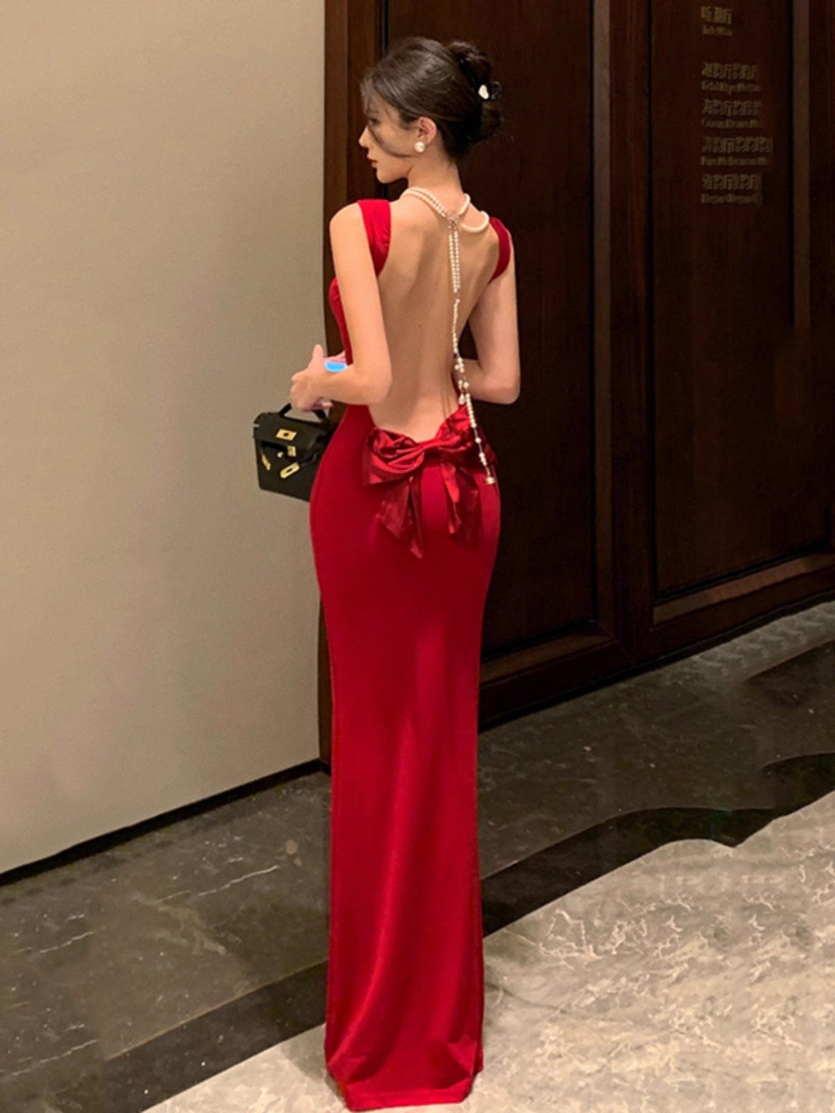 法式绝美红色吊带连衣裙女冬季高级感露背
