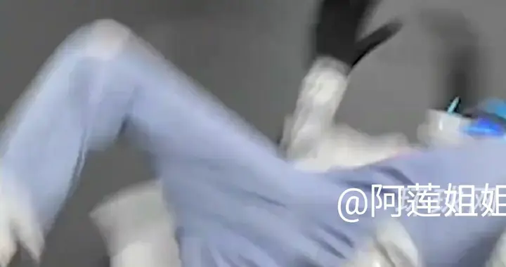 川味机器人杀疯韩国！穿衬衫跳KPOP遭围堵，网友：比我跳得还攒劲