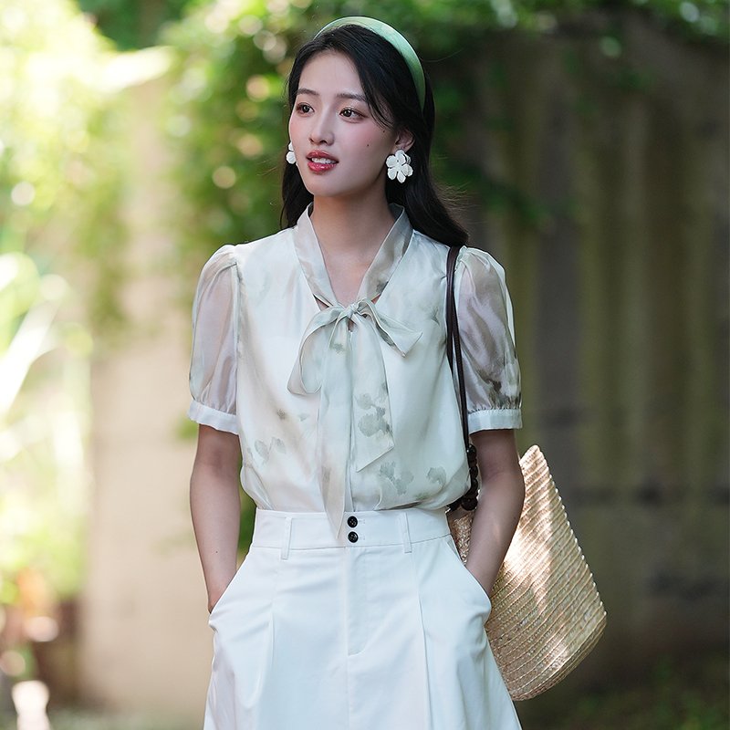 衣香丽影绿色碎花宽松遮肚子小衫法式雪衬衫