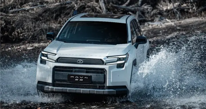 三重优惠叠加！全新荣放至高省3.58万，抄底正当时