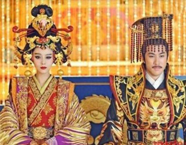 从幕后到龙椅：武则天的“二圣临朝”进阶路