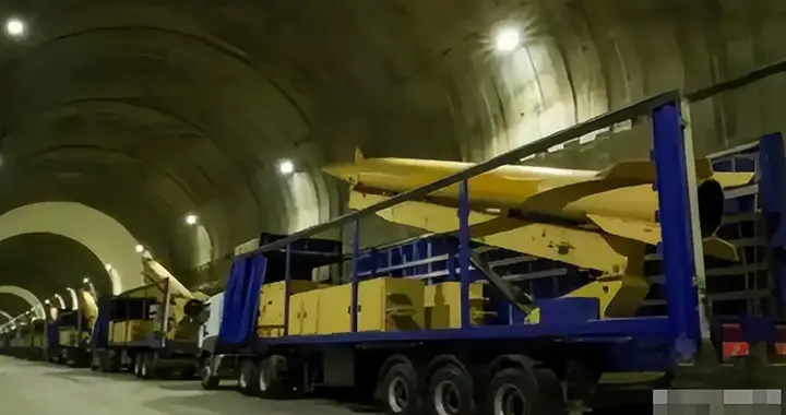 中国核武器现身伊朗？洞库导弹字样曝光，开始给中国“埋雷”！