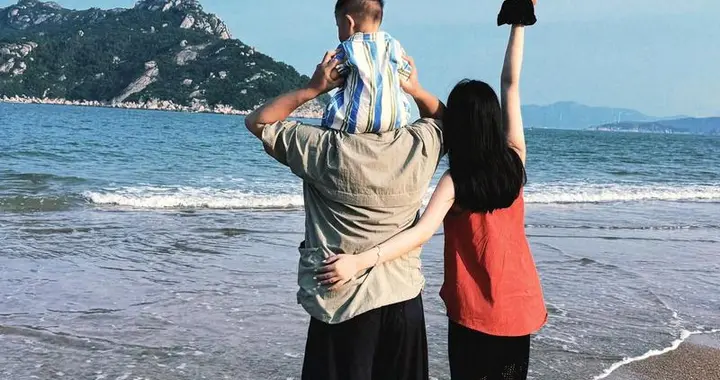 央视：夏天户外最佳衣服颜色非白色！三伏天孩子防晒四误区要避免