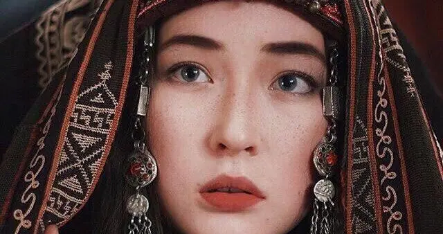 突厥人种，为何却突然全盘汉化？