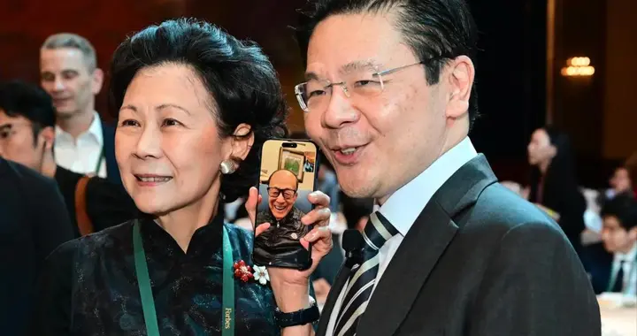 98岁李嘉诚被传去世不到1天，长寿秘诀曝光，荒唐的事情也出现了