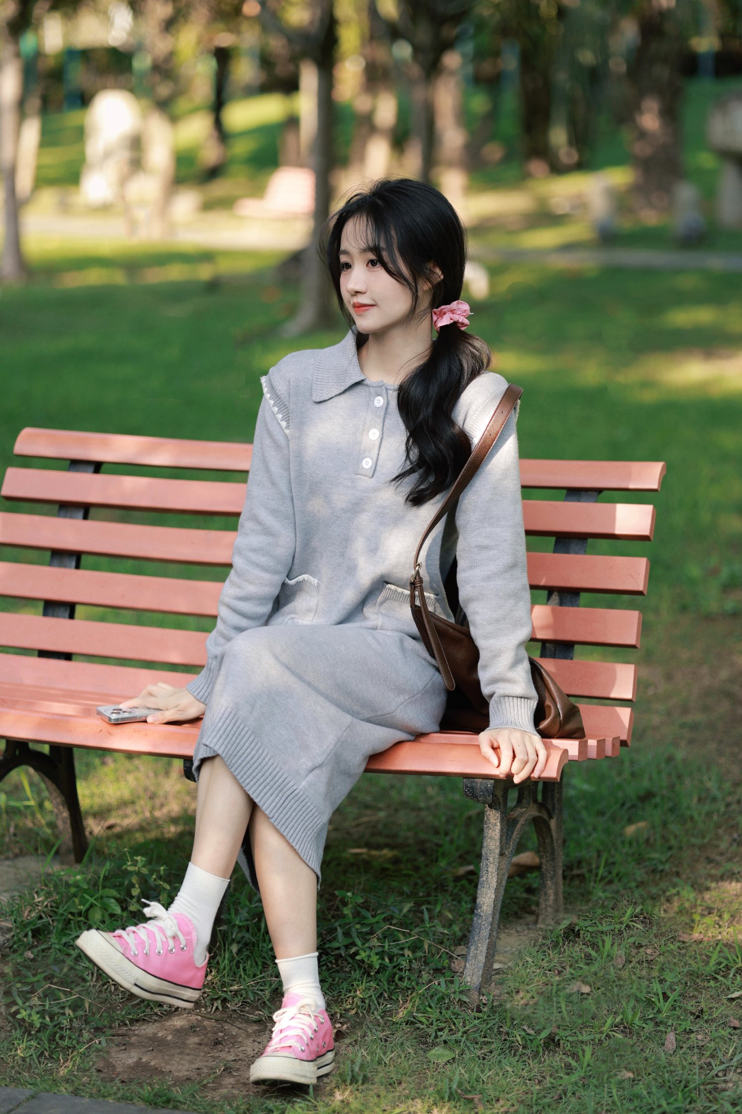 一件显白又百搭的针织连衣裙