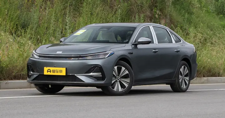 家庭用户看插混轿车，吉利银河A7 EM产品力怎么样