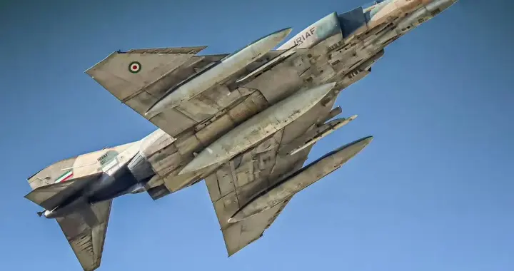 元帅造访，仅有一架F4老古董护航，伊朗空军还剩多少家底？