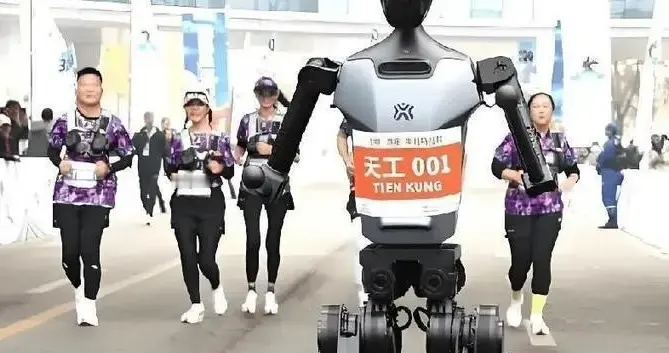 下一个翻10倍的赛道？人形机器人爆发前夜_178291094