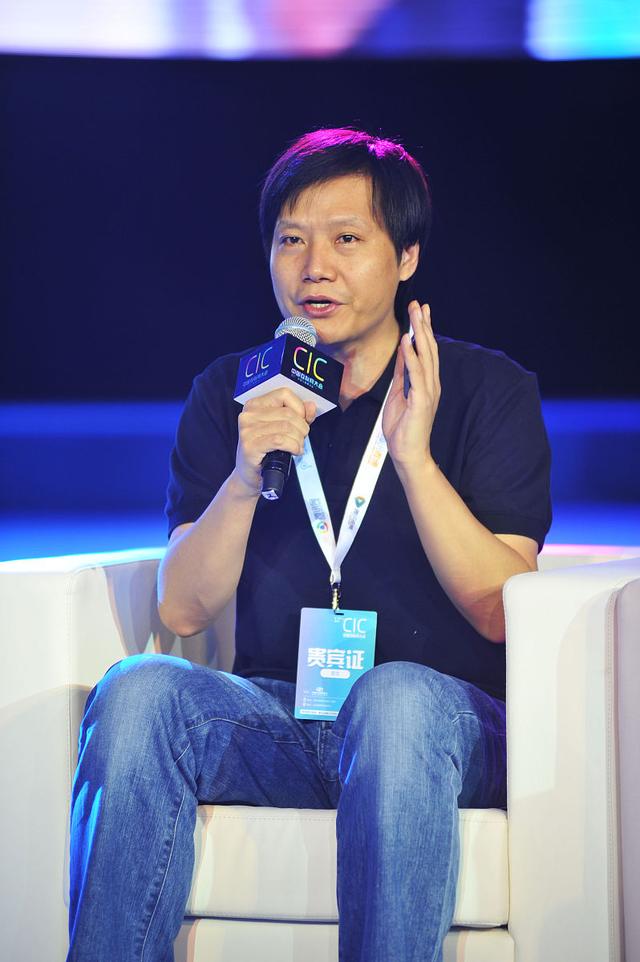 雷军深夜"告白"陈年：企业家至暗时刻的生死托付