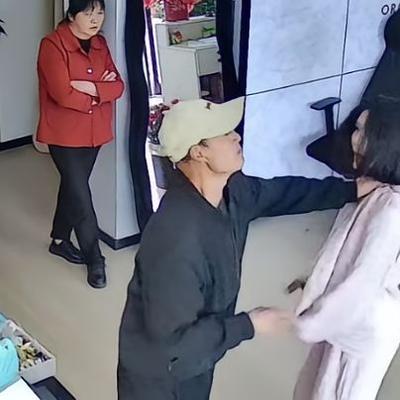 历史人物故事：4月1日那天，矛盾彻底爆发