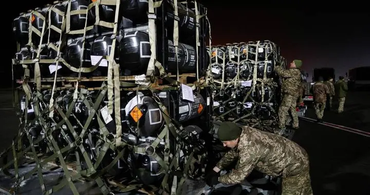 俄军5个旅强攻红军城，再次交3000具遗体！美国送出核弹要下场？