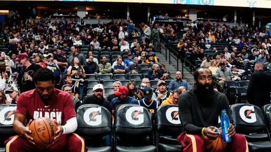 鸿锦篮球：哈登谈与米切尔的合作：惺惺相惜