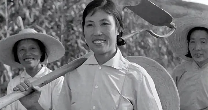 92年，“铁姑娘”郭凤莲拜访大邱庄禹作敏，送她2份大礼