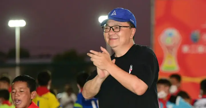 媒体人李宝库力挺董路，痛批了前国脚王晓龙青训不追求成绩的言论