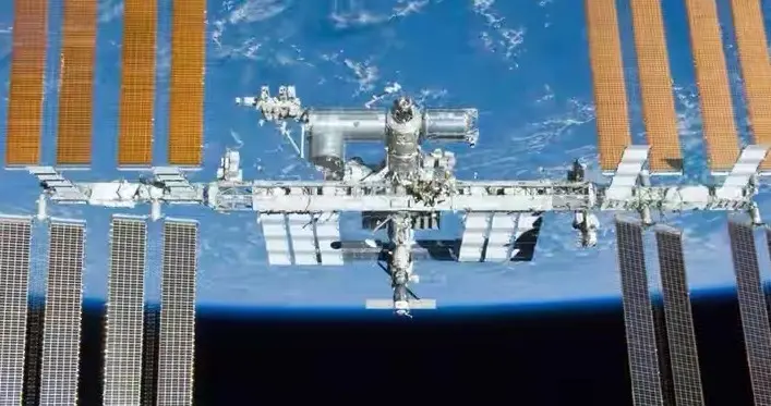 三千万项目牵出“最忙五人组”：五个假名，一场公开的猫腻。