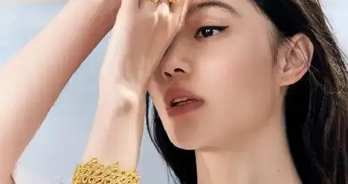 老话说“右手不戴金，左手不戴银”戴金银首饰有讲究，你戴对了吗