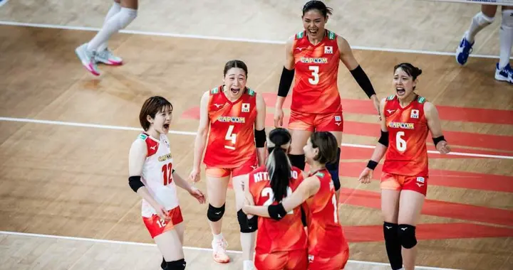 日本女排挽救多个赛点！以3-2逆转村姑，豪取5连胜保持不败