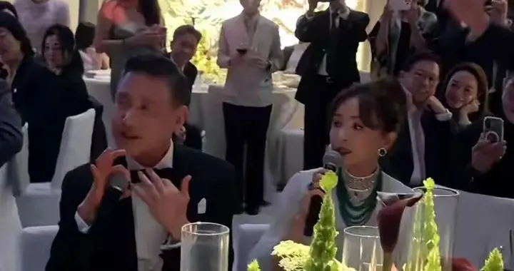 吴婉芳次子办喜宴！干爹张学友坐主桌，与喜婆婆合唱，并拥抱对方
