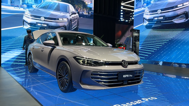 10款销量最高中型车，B级卖A级价，雅阁11万，奔驰C级16万