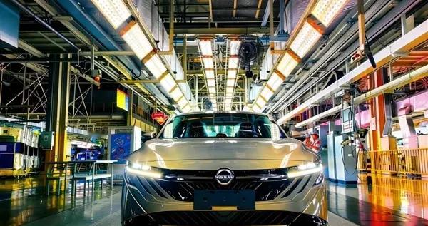 全新一代日产轩逸上市：限时9.49万起、搭载1.6升自然吸气发动机